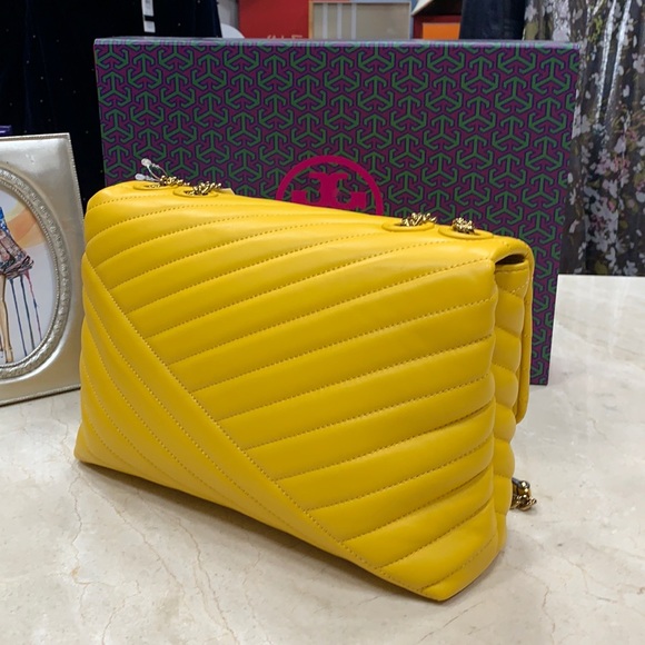 TORY BURCH KIRA CHEVRON CONVERTIBLE SHOULDER BAG - Picture 6 of 16